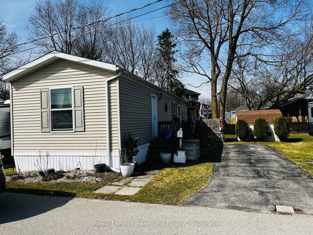 212 - 198 Springbank Drive