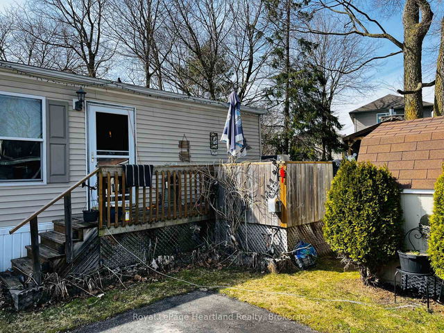 212 - 198 Springbank Drive