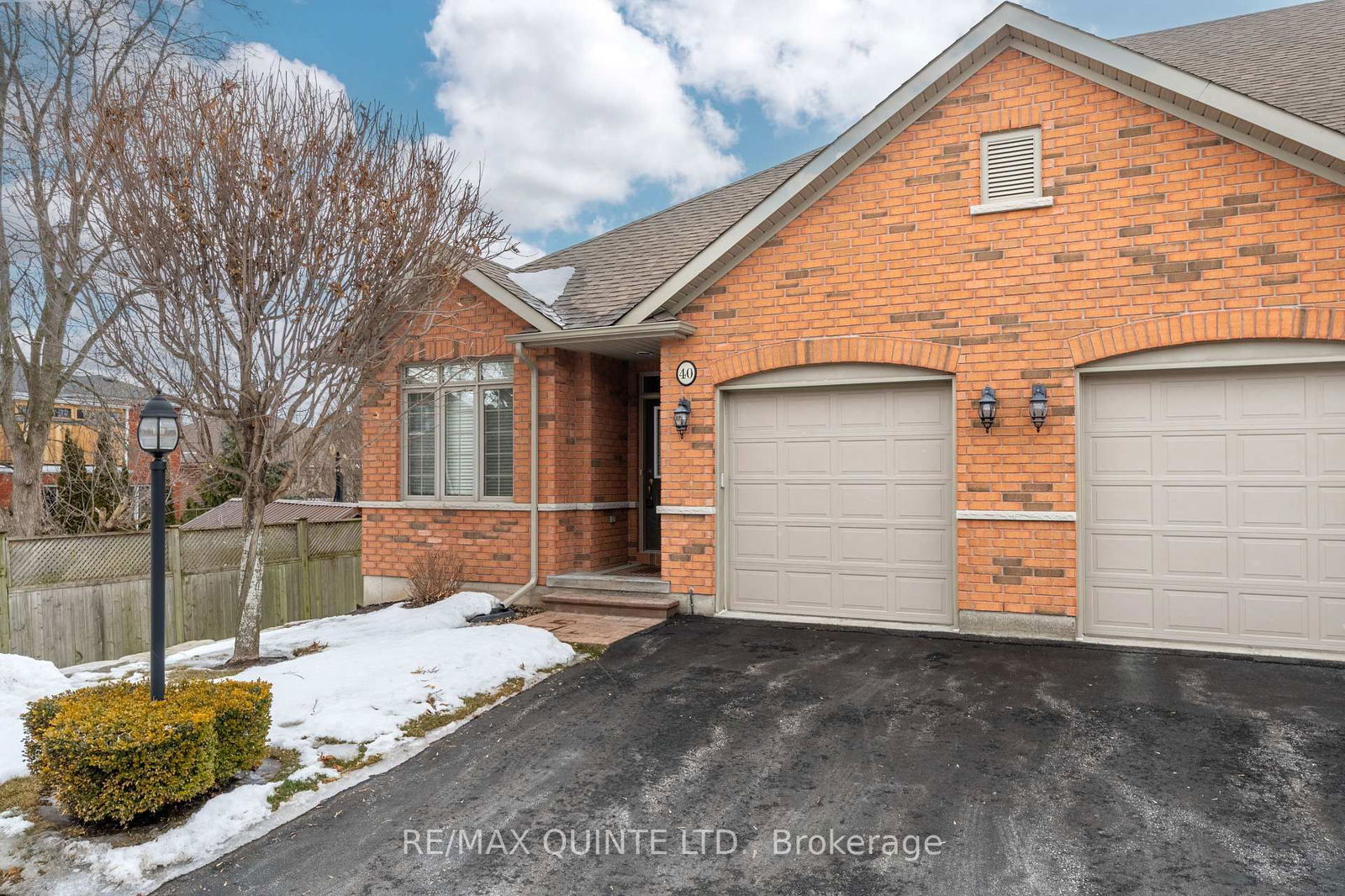 Building at 194 Haig Road, Belleville, Belleville Ward