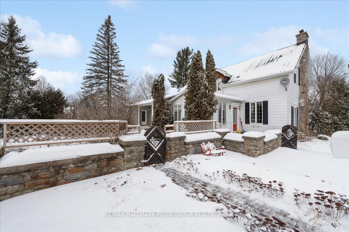 Detached House sold at 2227 Old Highway 17 N/A, Clarence-Rockland, Clarence/Rockland Twp, K4K 1K7 - MLS: X12029397