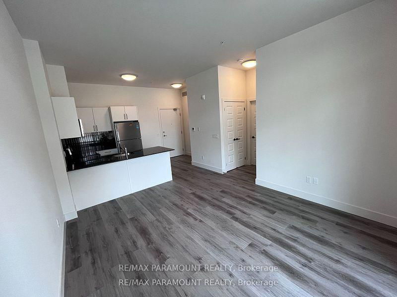 home for lease on 103-103 ROGER Street