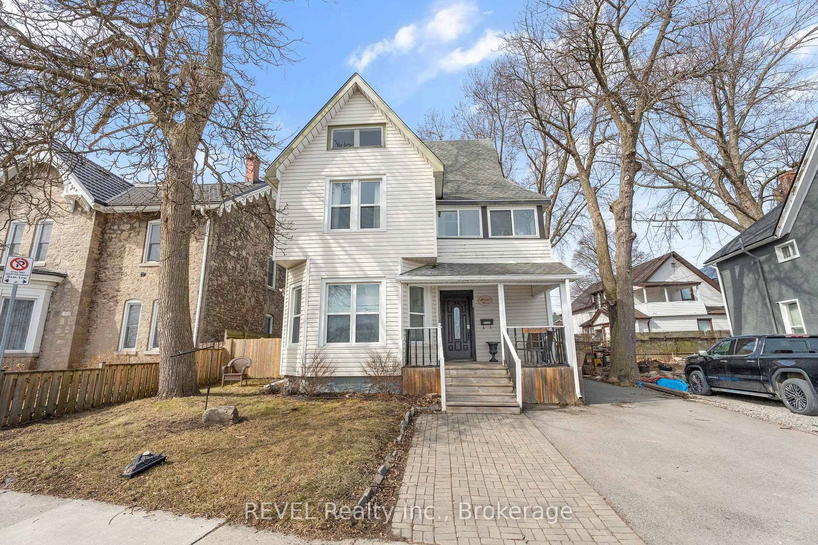 Detached House for sale at 4755 River Road, Niagara Falls, Downtown, L2E 3G3 - MLS: X12029446