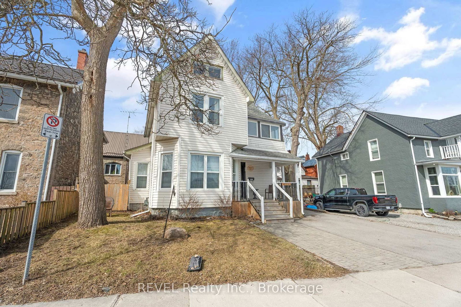 Detached House for sale at 4755 River Road, Niagara Falls, Downtown, L2E 3G3 - MLS: X12029446