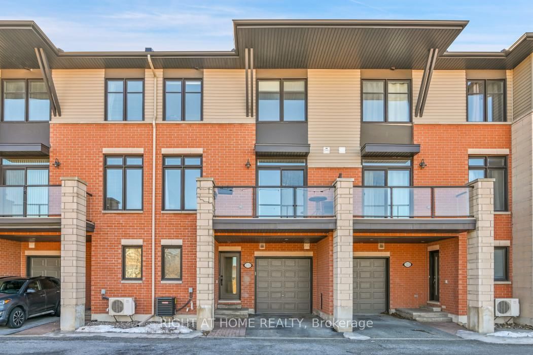 Townhouse sold at 109 Chaperal Private N/A, Ottawa, Avalon West, K4A 0Y2 - MLS: X12029534