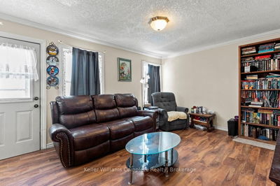 18 Lancaster Ave, St. Catharines - E. Chester image-0-2