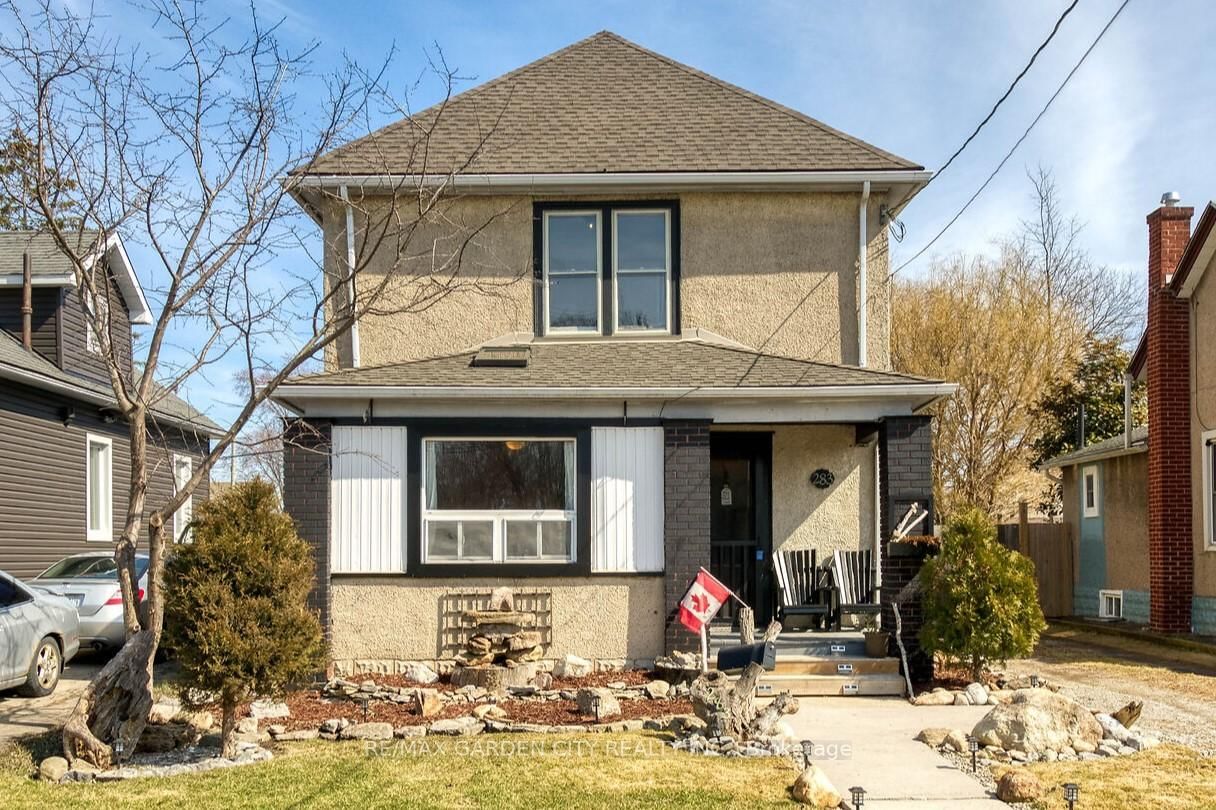 Detached House for sale at 283 Fares Street, Port Colborne, East Village, L3K 1W7 - MLS: X12029937