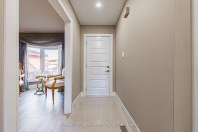 103 Broughton Ave, Hamilton - Broughton image-0-4