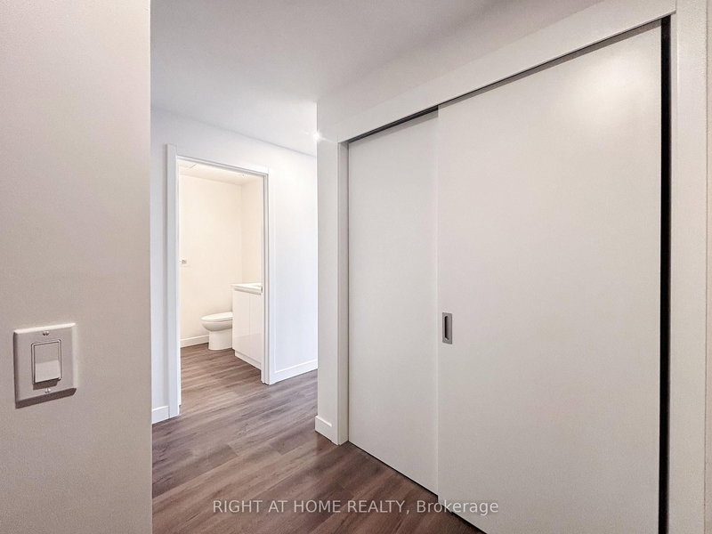 305 - 399 Winston Ave, Ottawa, K2A 1Y8 | Image 3