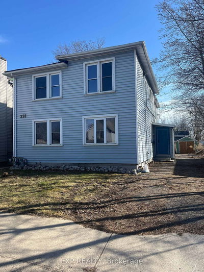 Semi-Detached House for lease at 1-255 Jarvis Street, Fort Erie, Central, L2A 2S7 - MLS: X12030482