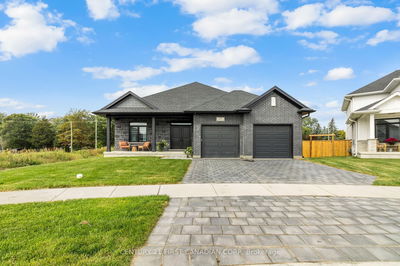 27 Spruce Cres, North Middlesex - Parkhill