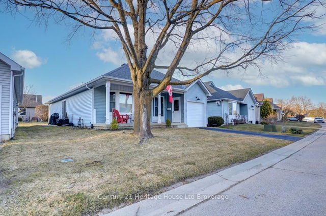 26 Edwin Crescent