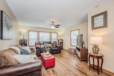 41 Cedarbush Cres, Puslinch - Rural Puslinch East image-0-2
