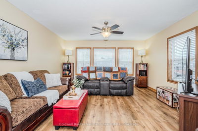 41 Cedarbush Cres, Puslinch - Rural Puslinch East image-0-3