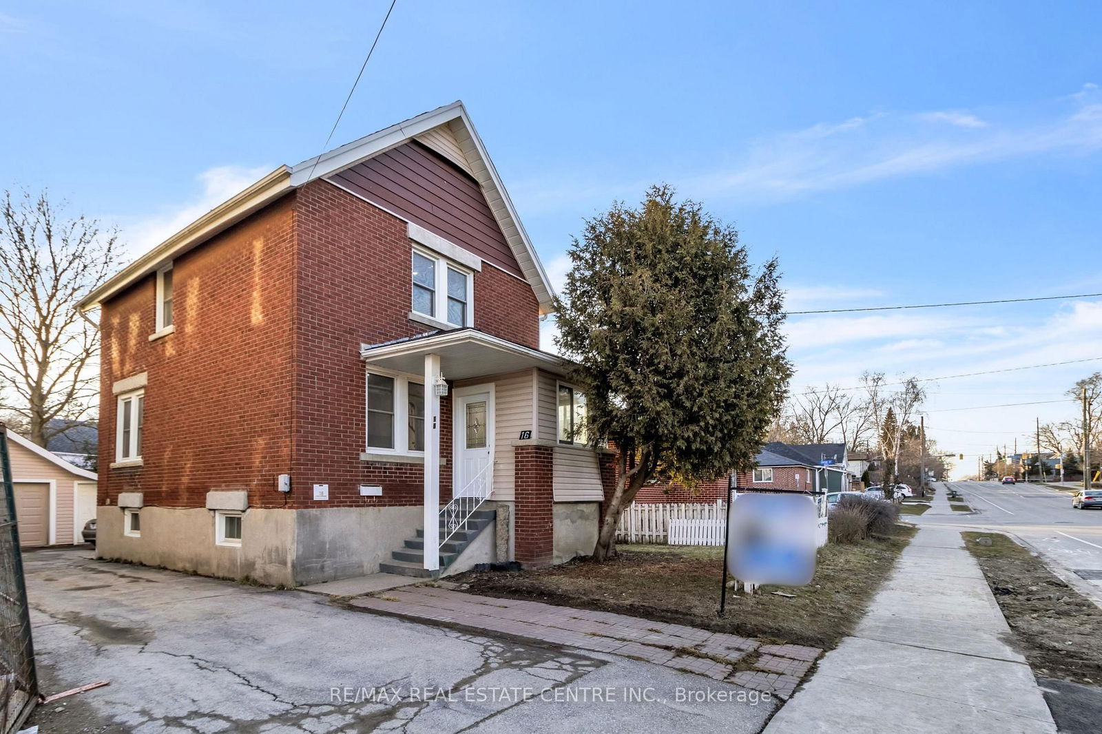 Building at 16 Stevenson Street, Guelph, St. George's