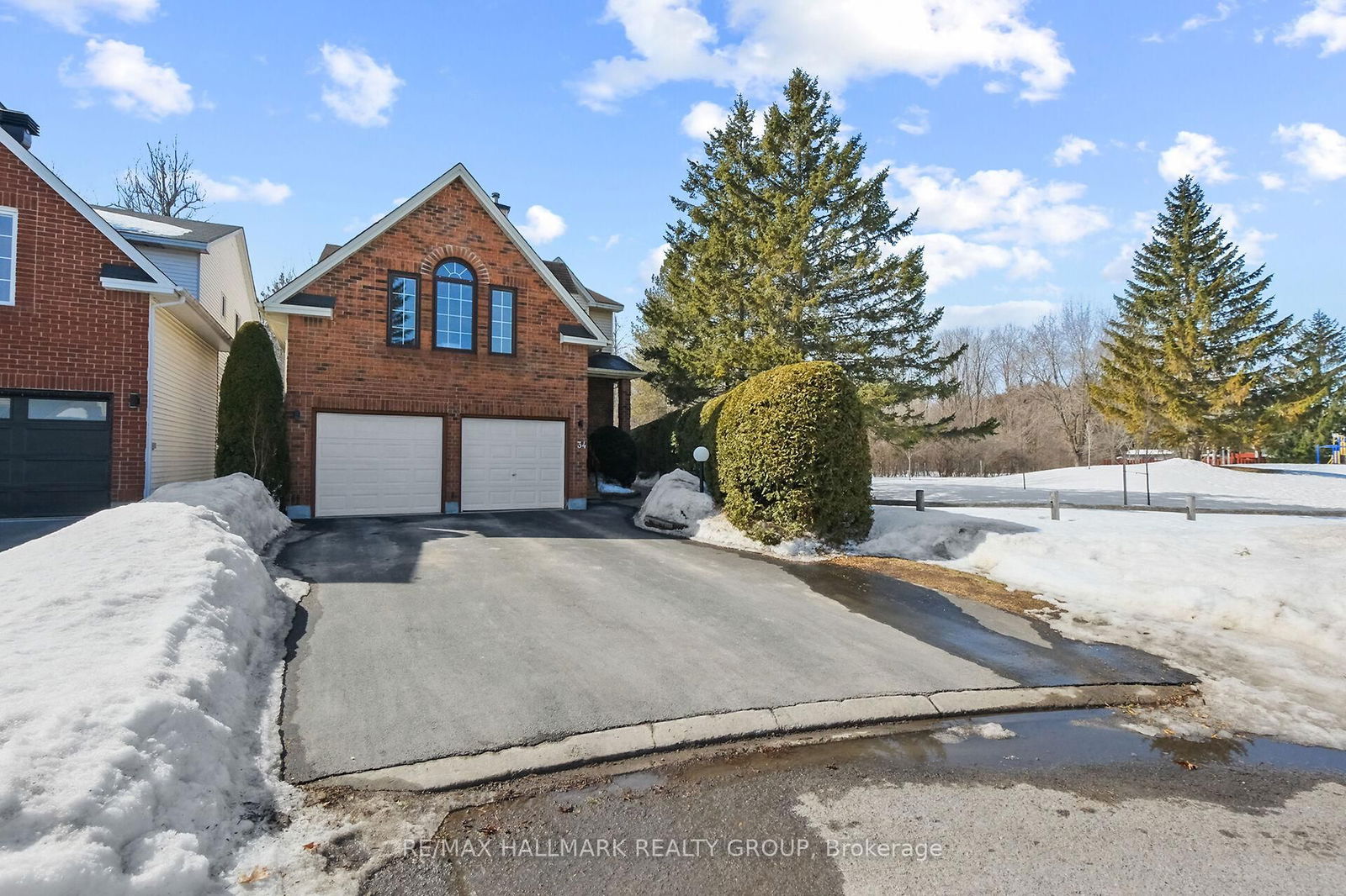 Building at 34 Florizel Avenue, Ottawa, Westcliffe Estates