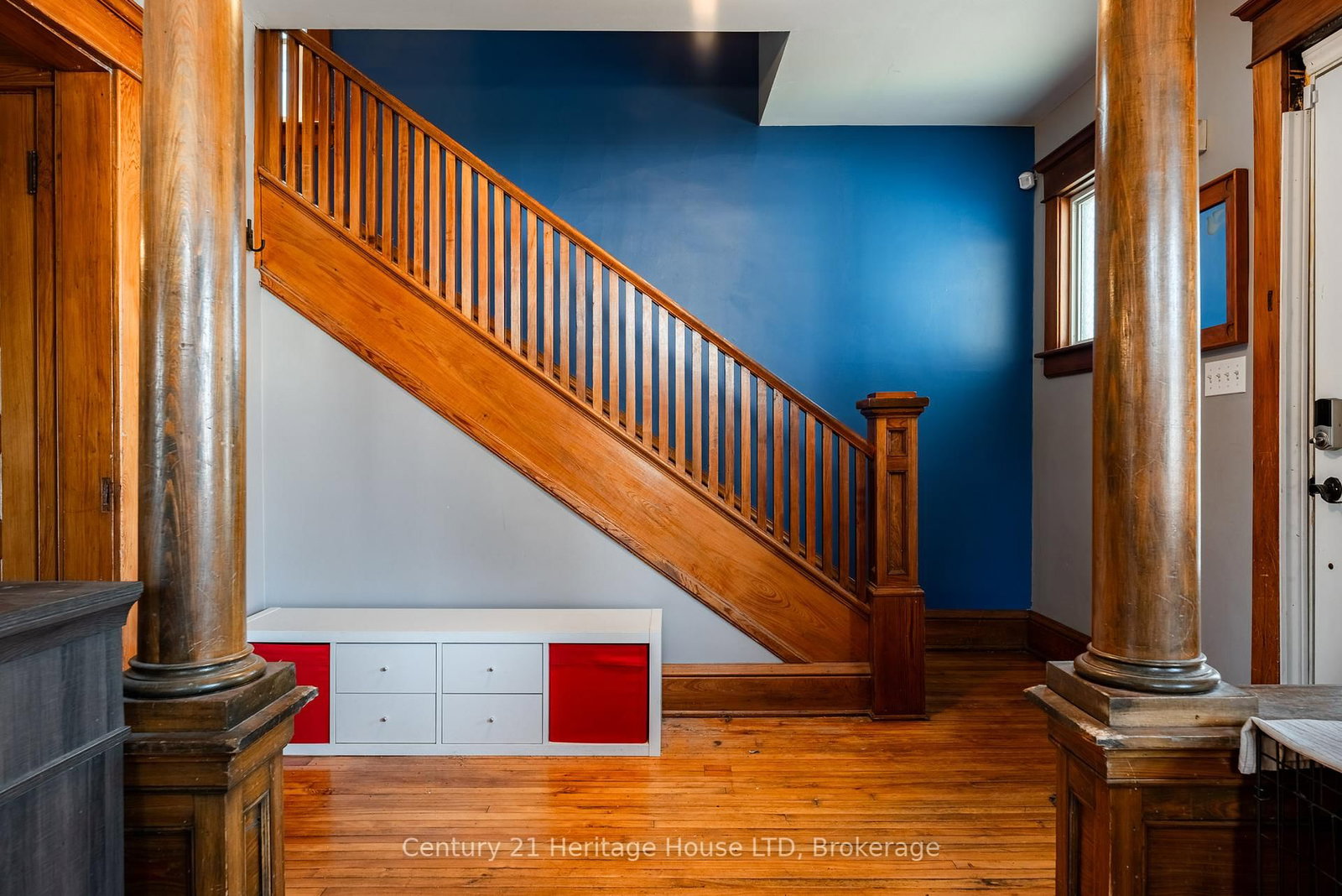 Listing Image 4