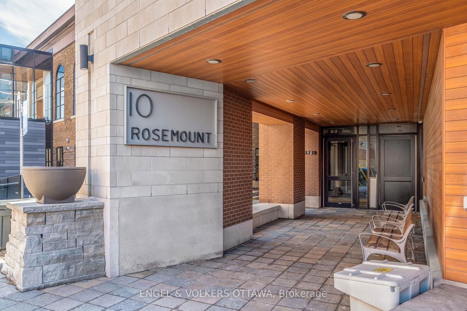 Condo for sale at 210-10 Rosemount Avenue, Ottawa, Hintonburg, K1Y 4G9 - MLS: X12032477