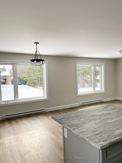 51 Sydney St, Chalk River - Chalk River and Laurentian Hills South image-0-4