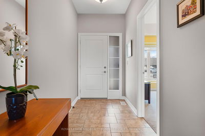 Unit 17 — 70 Elmwood Ave, Welland - Broadway image-0-2