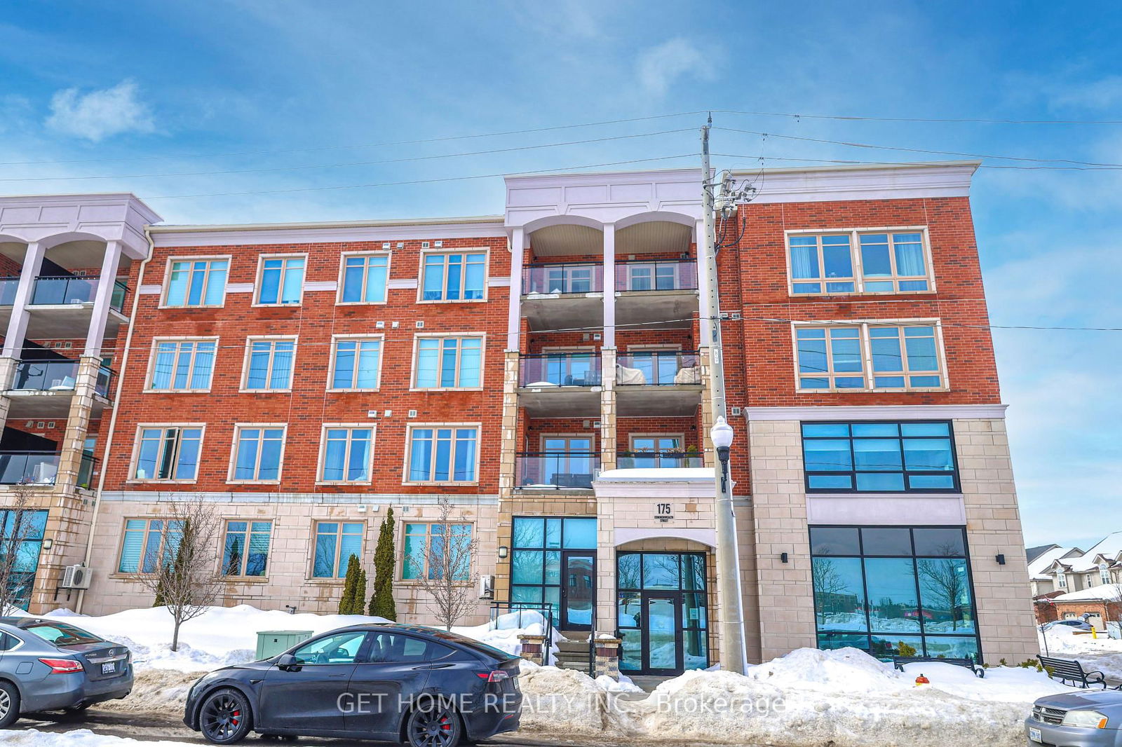 Condo for sale at 205-175 Commonwealth Street, Kitchener, N2E 0H4 - MLS: X12032696