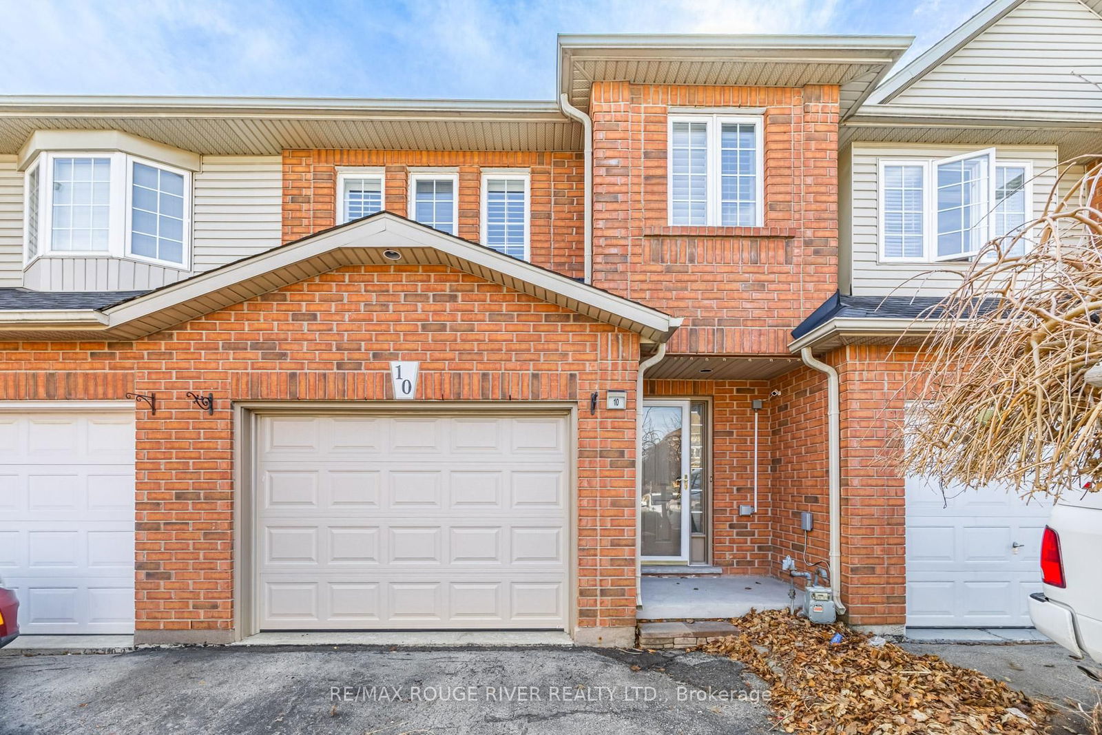 Townhouse for sale at 10 Fairhaven Drive, Hamilton, Stoney Creek, L8J 3X7 - MLS: X12032931