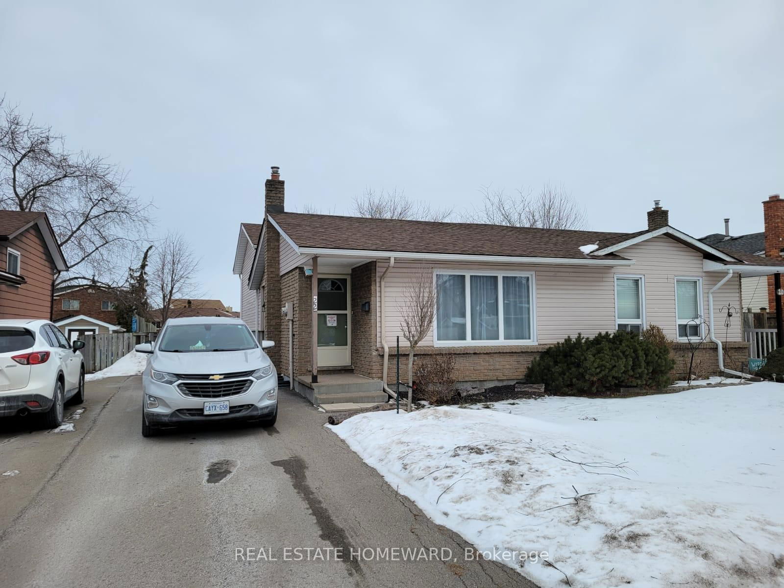 Semi-Detached House for sale at 22 Nottingham Street, Thorold, Confederation Heights, L2V 4G1 - MLS: X12033630