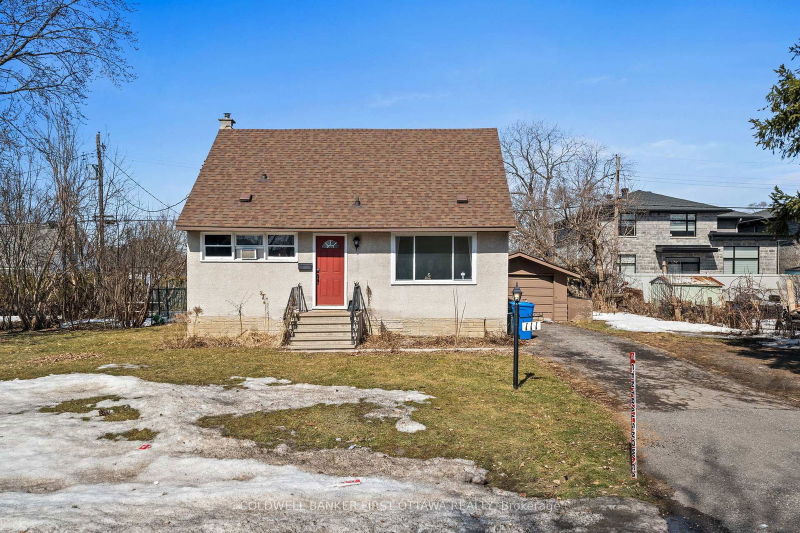 Detached House for sale at 111 Chippewa Avenue, Ottawa, Meadowlands/St. Claire Gardens, K2G 1Y5 - MLS: X12033794