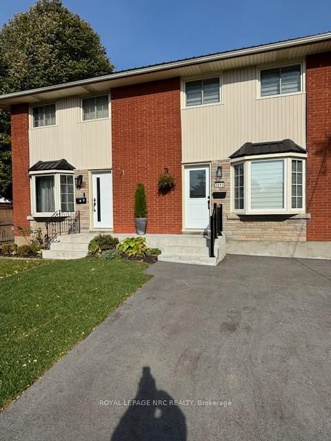 Semi-Detached House for sale at B-261 SCOTT Street, St. Catharines, Vine/Linwell, L2N 1H9 - MLS: X12033806