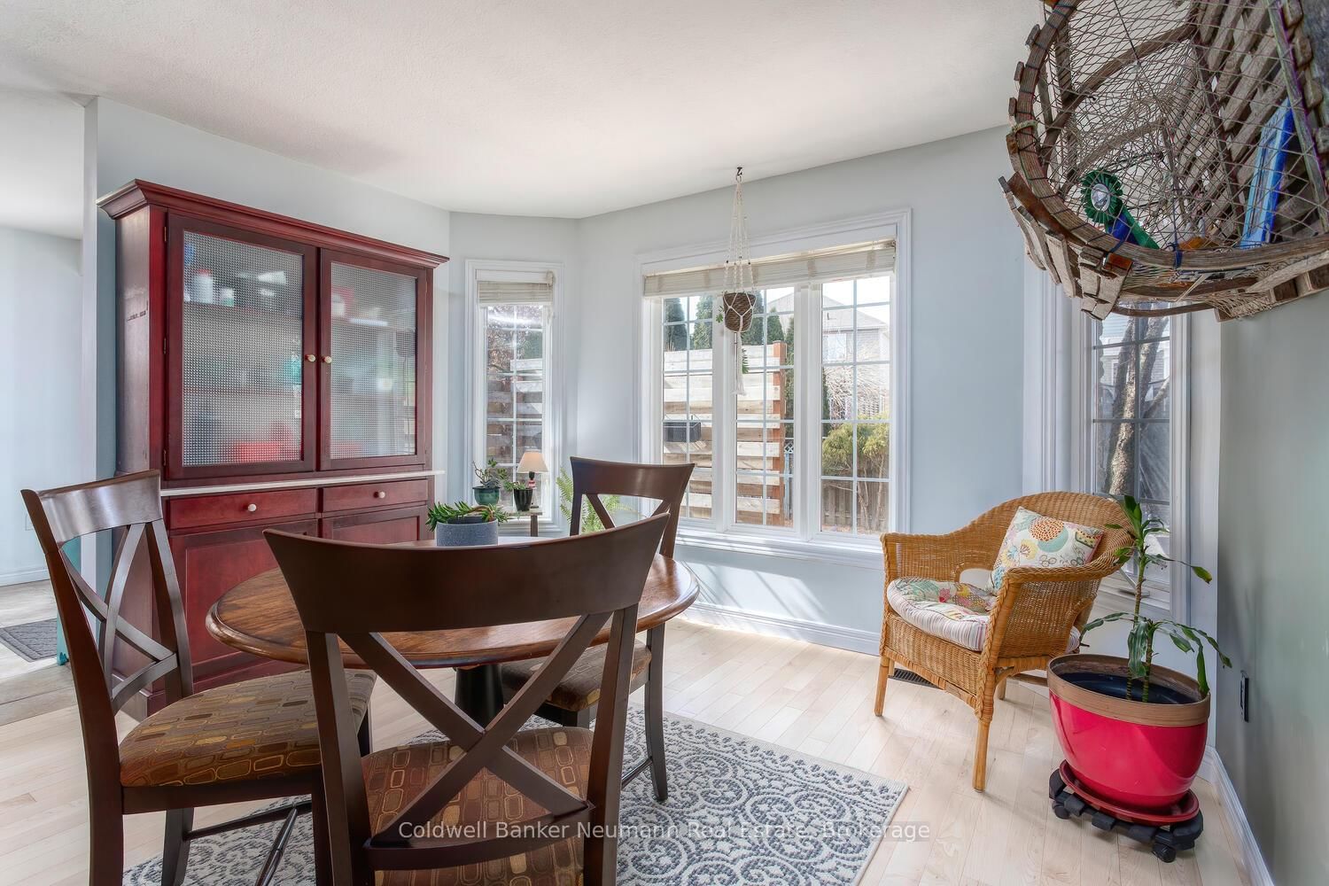 Listing Image 19