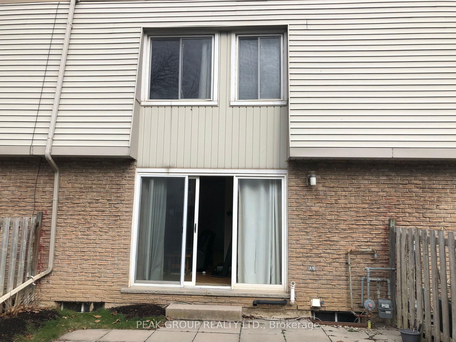 Townhouse for sale at 186-17 Old Pine Trail, St. Catharines, Carlton/Bunting, L2M 6P9 - MLS: X12033900