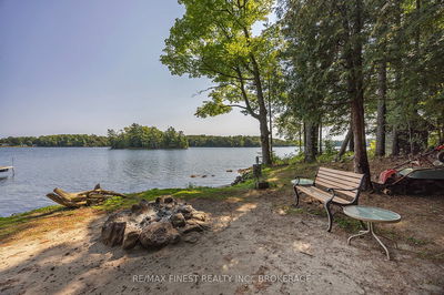 805 Burns Lane, Godfrey - Frontenac South image-0-2