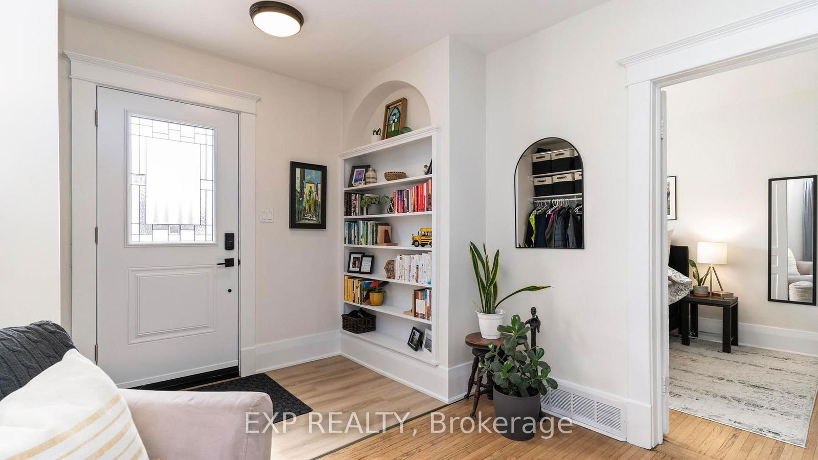 Detached House for sale at 134 Vauxhall Street, London East, East L, N5Z 1B7 - MLS: X12034002