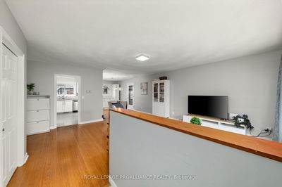 16 Kingsway Crt, Belleville - Belleville Ward image-0-4