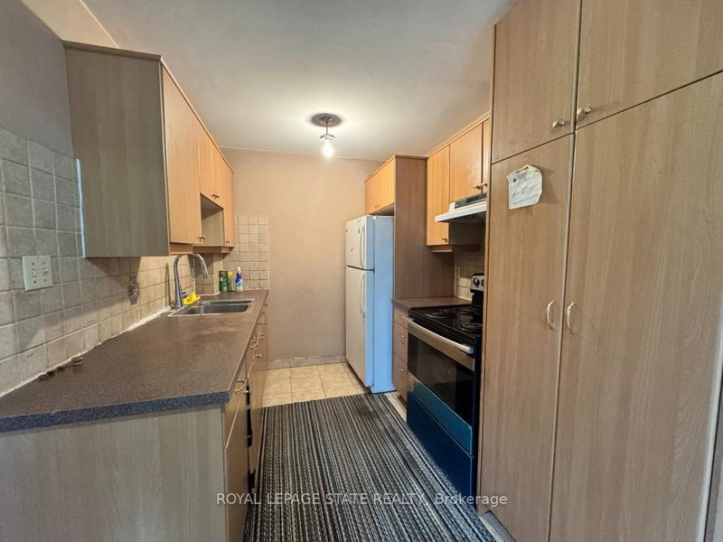 10 - 914 Mohawk Rd E, Hamilton, L8T 2R8 | Image 3