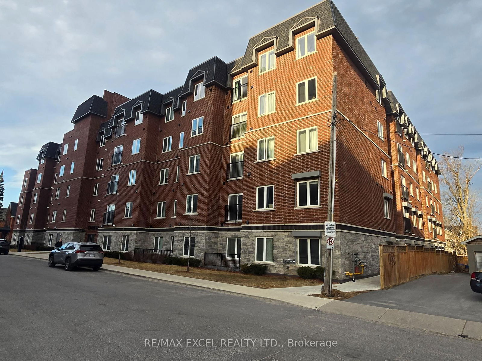 Condo for sale at 409-501 Frontenac Street, Kingston, K7K 4L9 - MLS: X12034697