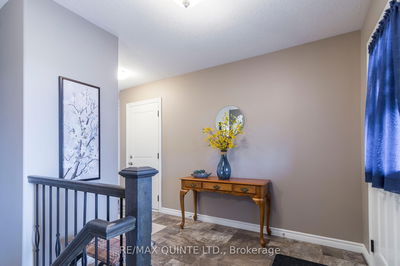35 Glenview Cres, Belleville - Belleville Ward image-0-4