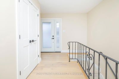 1245 Fairway Dr, Manotick - Manotick South to Roger Stevens image-0-2