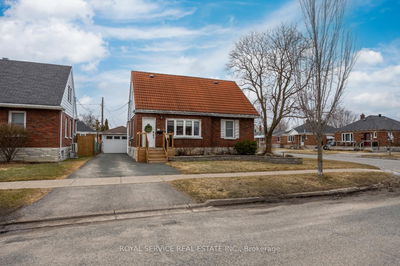 11 Ephgrave Blvd, Peterborough South - 5 West