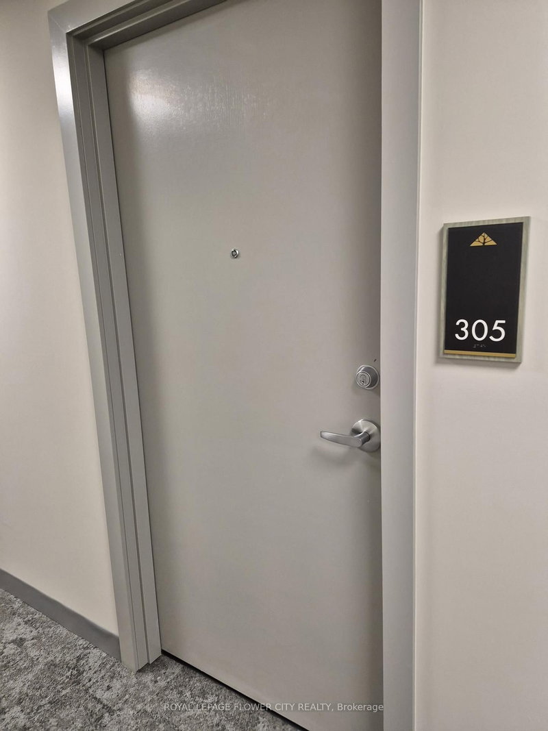 305 - 1000 Lackner Pl, Kitchener, N2A 4A8 | Image 2
