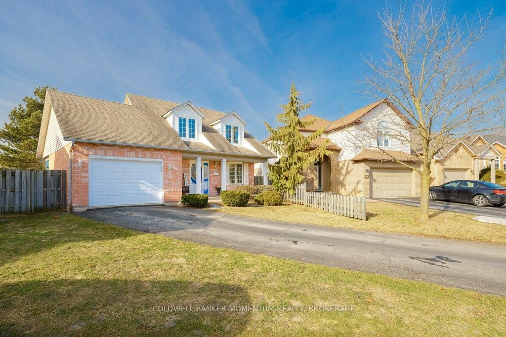 Detached House for sale at 43 Silvercrest Court, Thorold, Confederation Heights, L2V 5B4 - MLS: X12035627