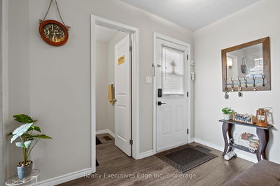 Unit 256 — 100 Brownleigh Ave, Welland - Welland Downtown image-0-2