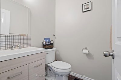 Unit 256 — 100 Brownleigh Ave, Welland - Welland Downtown image-0-4