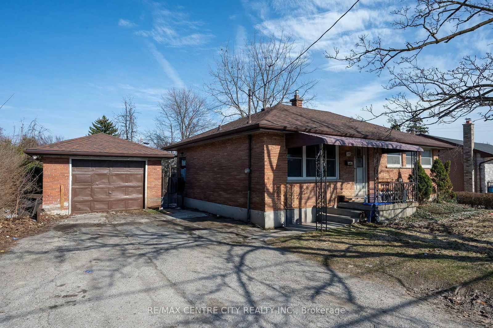 Detached House for sale at 178 Clarke Road, London, East I, N5W 5E4 - MLS: X12036392