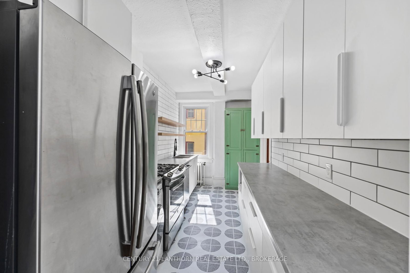 Listing Image 22