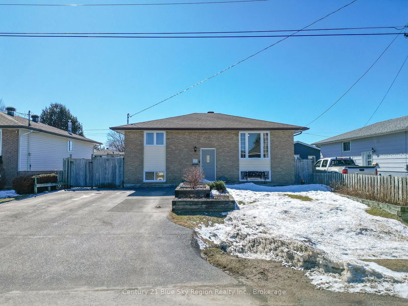 19 Van Horne Cres, North Bay - Ferris image-0-0