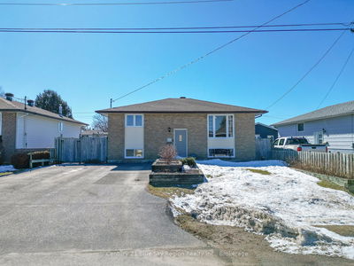 19 Van Horne Cres, North Bay - Ferris