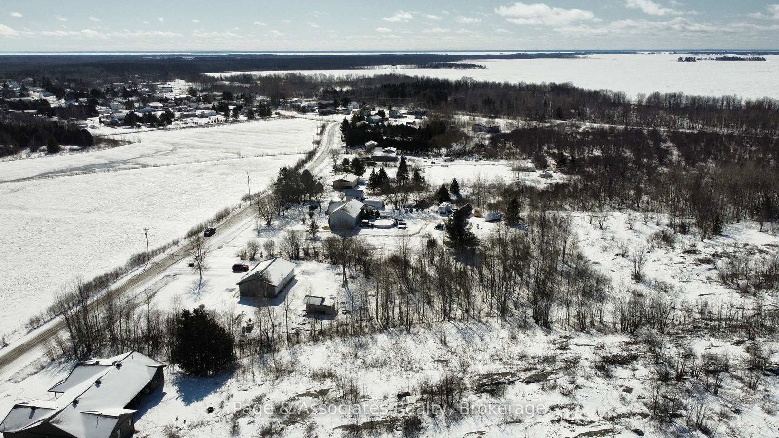 Listing Image 4