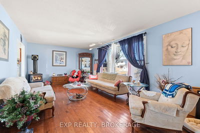 19 MORTENSEN Dr, Loyalist - Amherstview image-0-4