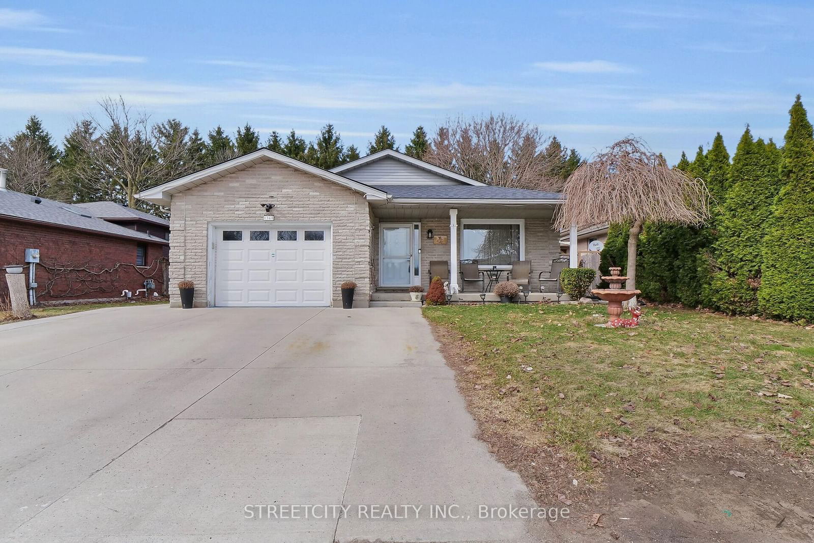 Detached House for sale at 1360 Idylwood Road, London, East D, N5V 3V2 - MLS: X12037995