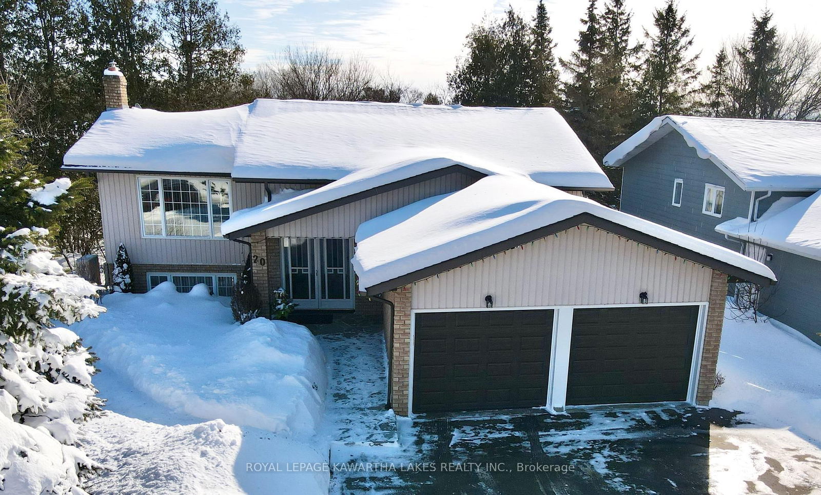 Property at 20 Cedartree